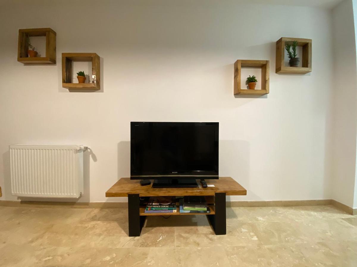 Helga'S Place Premium 1 Bedroom Condo คลูจ-นาโปกา ภายนอก รูปภาพ