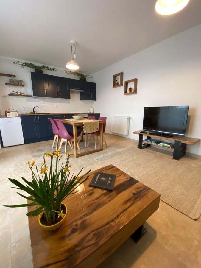 Helga'S Place Premium 1 Bedroom Condo คลูจ-นาโปกา ภายนอก รูปภาพ