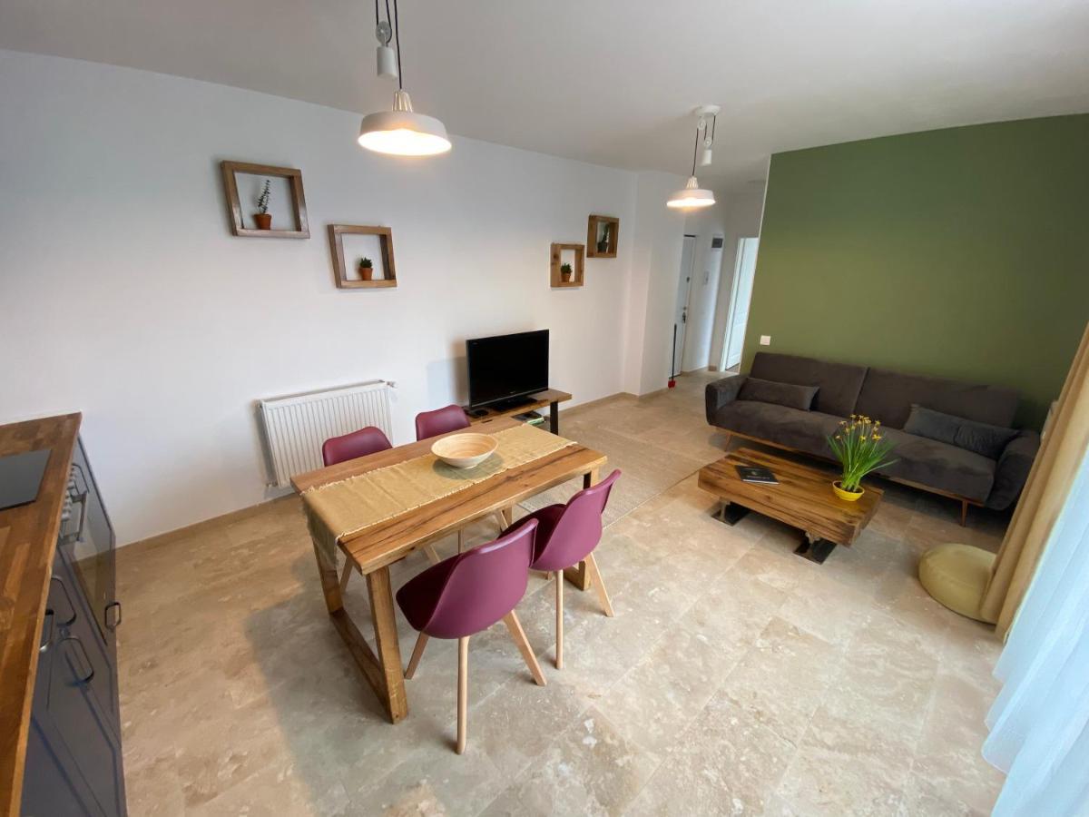 Helga'S Place Premium 1 Bedroom Condo คลูจ-นาโปกา ภายนอก รูปภาพ